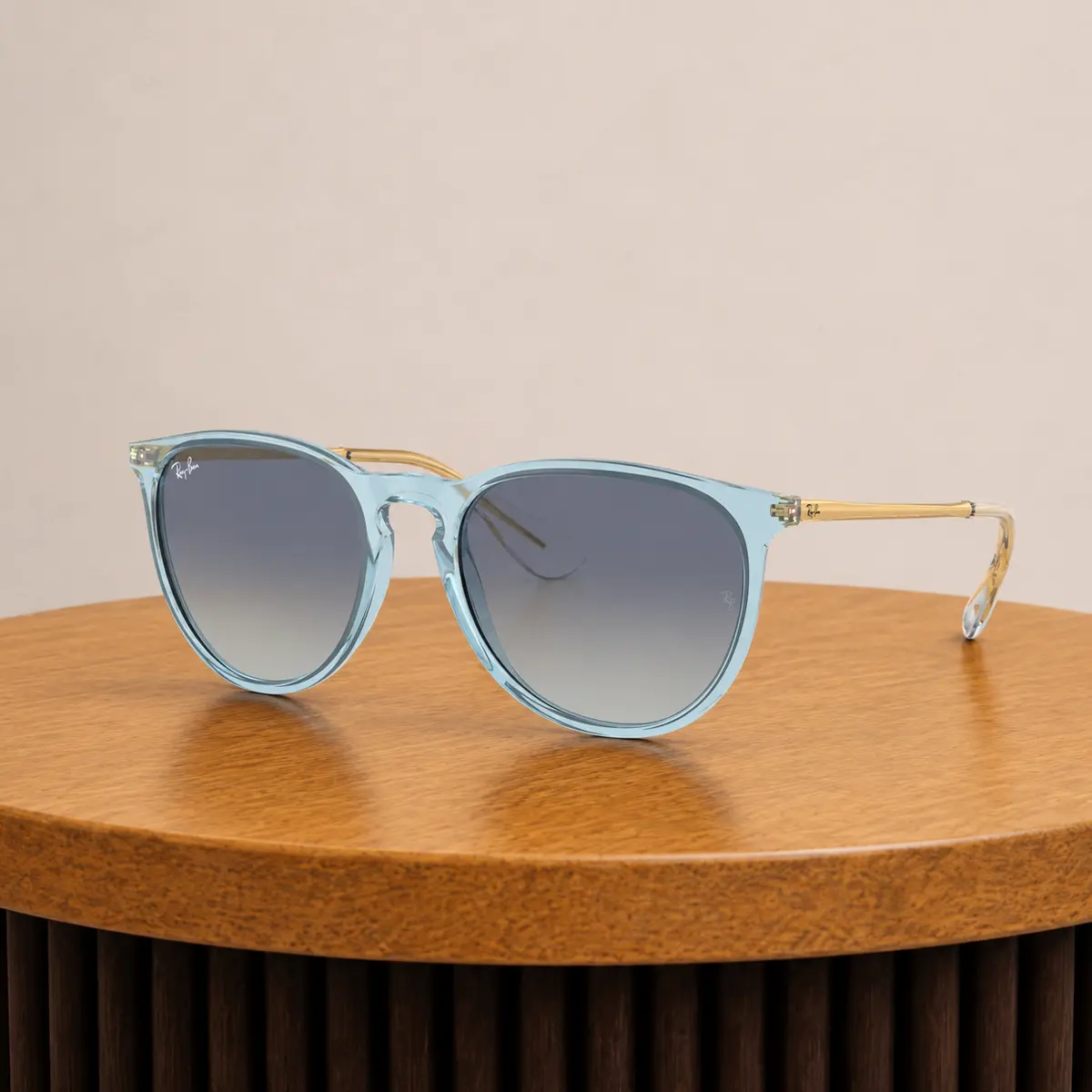 نظارة شمسية Ray-Ban Erika RB4171 بإطار دائري للنساء